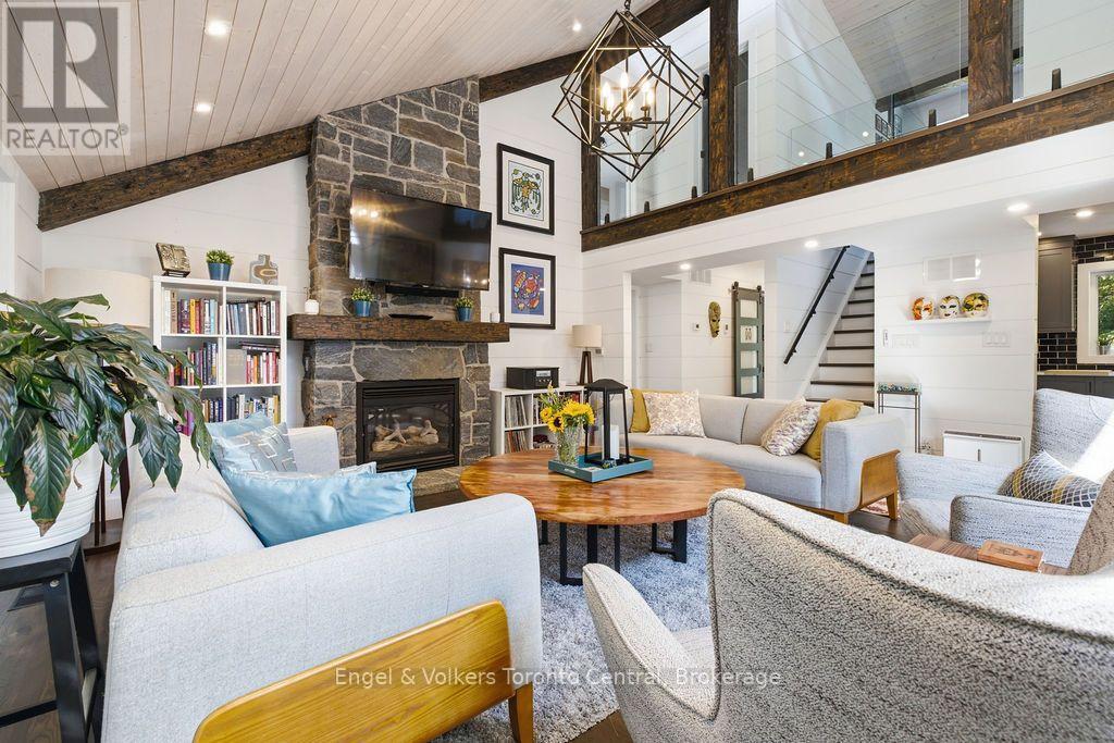8 BARTLETT DRIVE