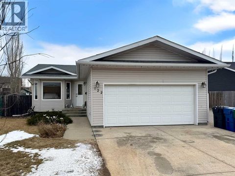 122 Mt Rundle Road W Lethbridge AB T1K7G1