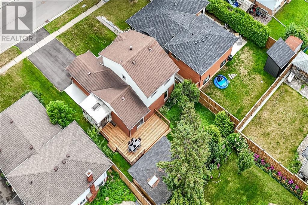 41 FARRINGFORD Drive