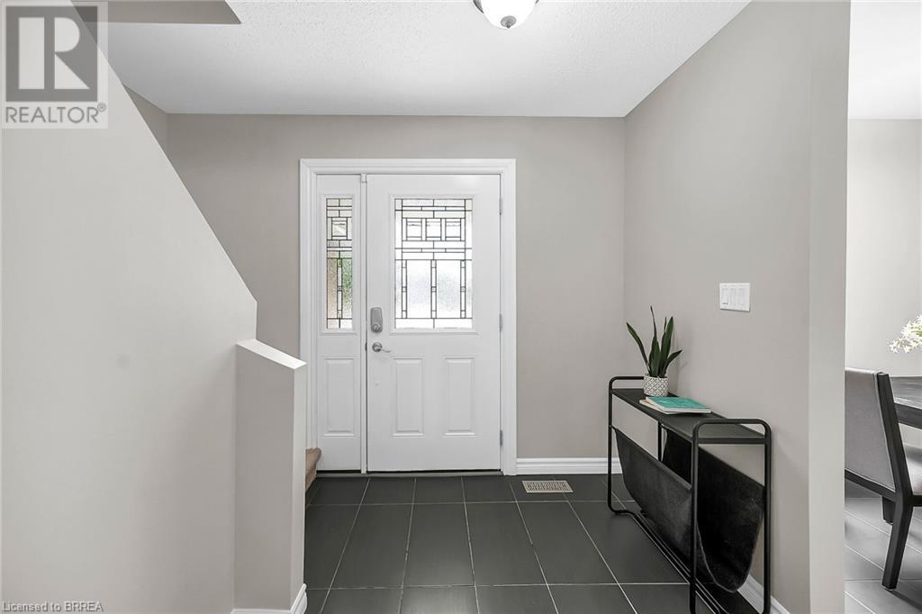 41 FARRINGFORD Drive