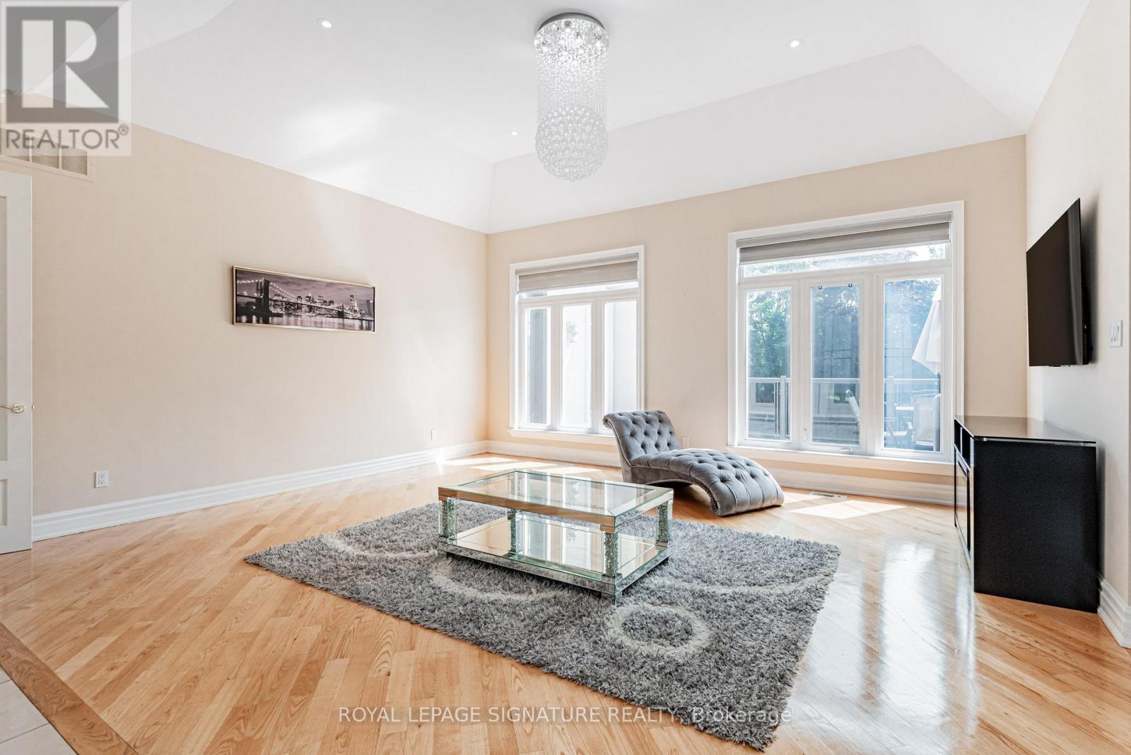 39 FRYBROOK CRESCENT