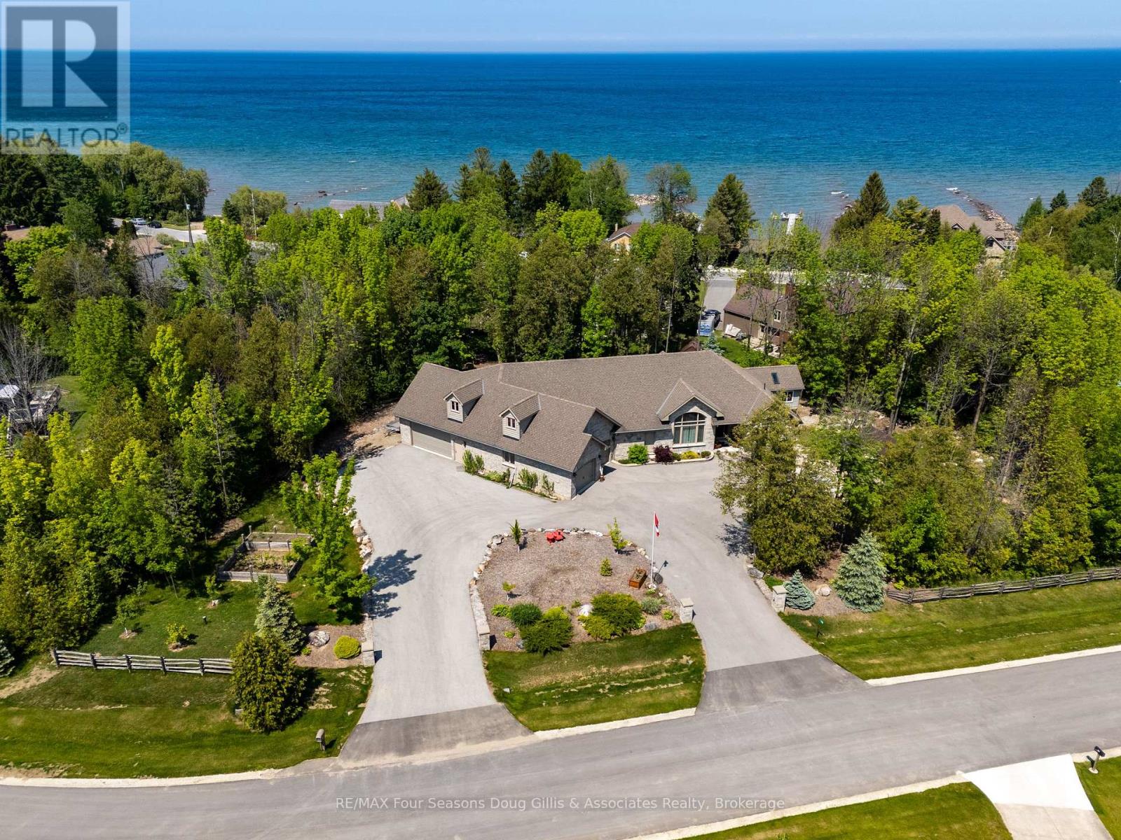 135 ALGONQUIN DRIVE