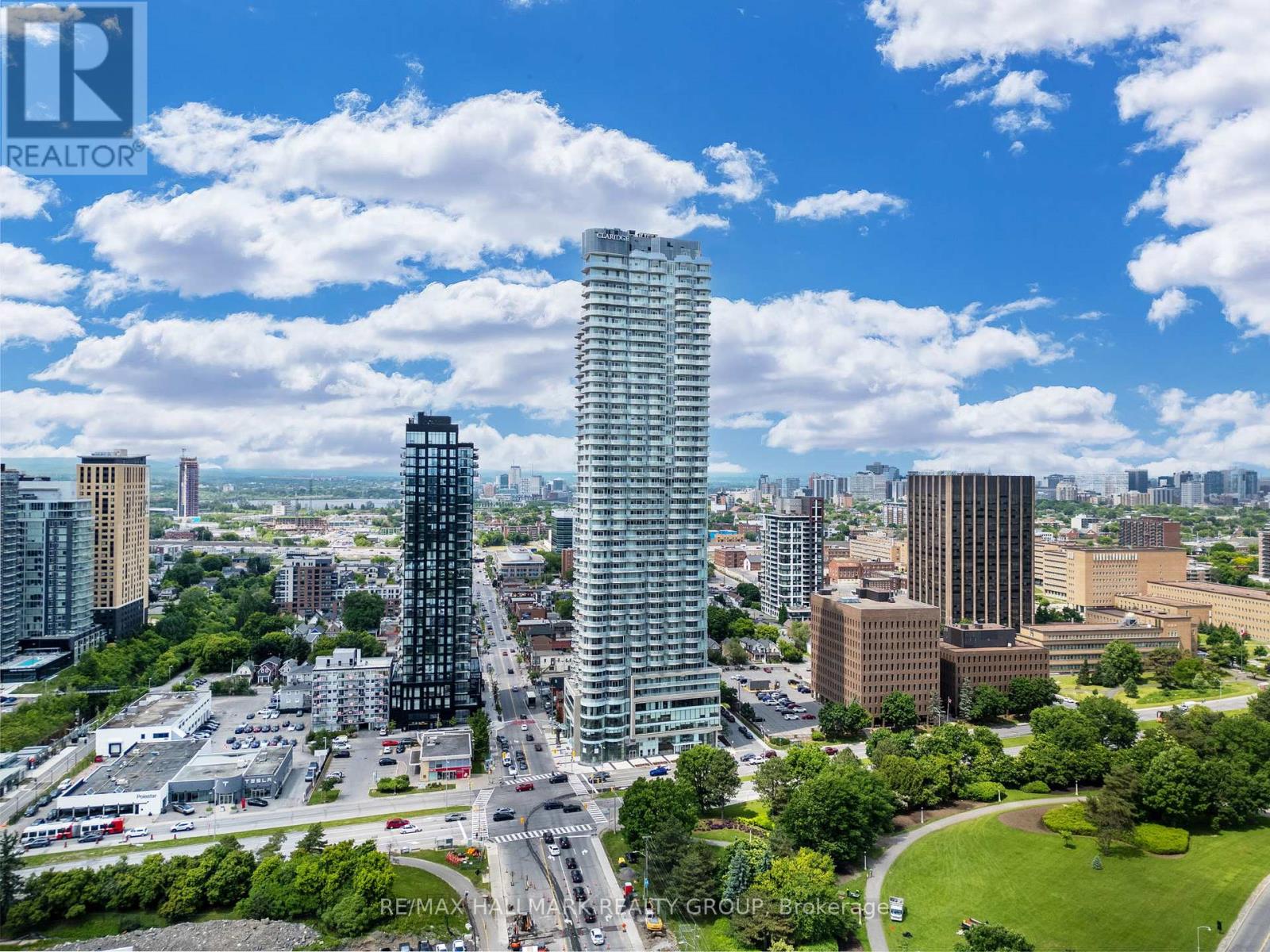 3703 - 805 CARLING AVENUE