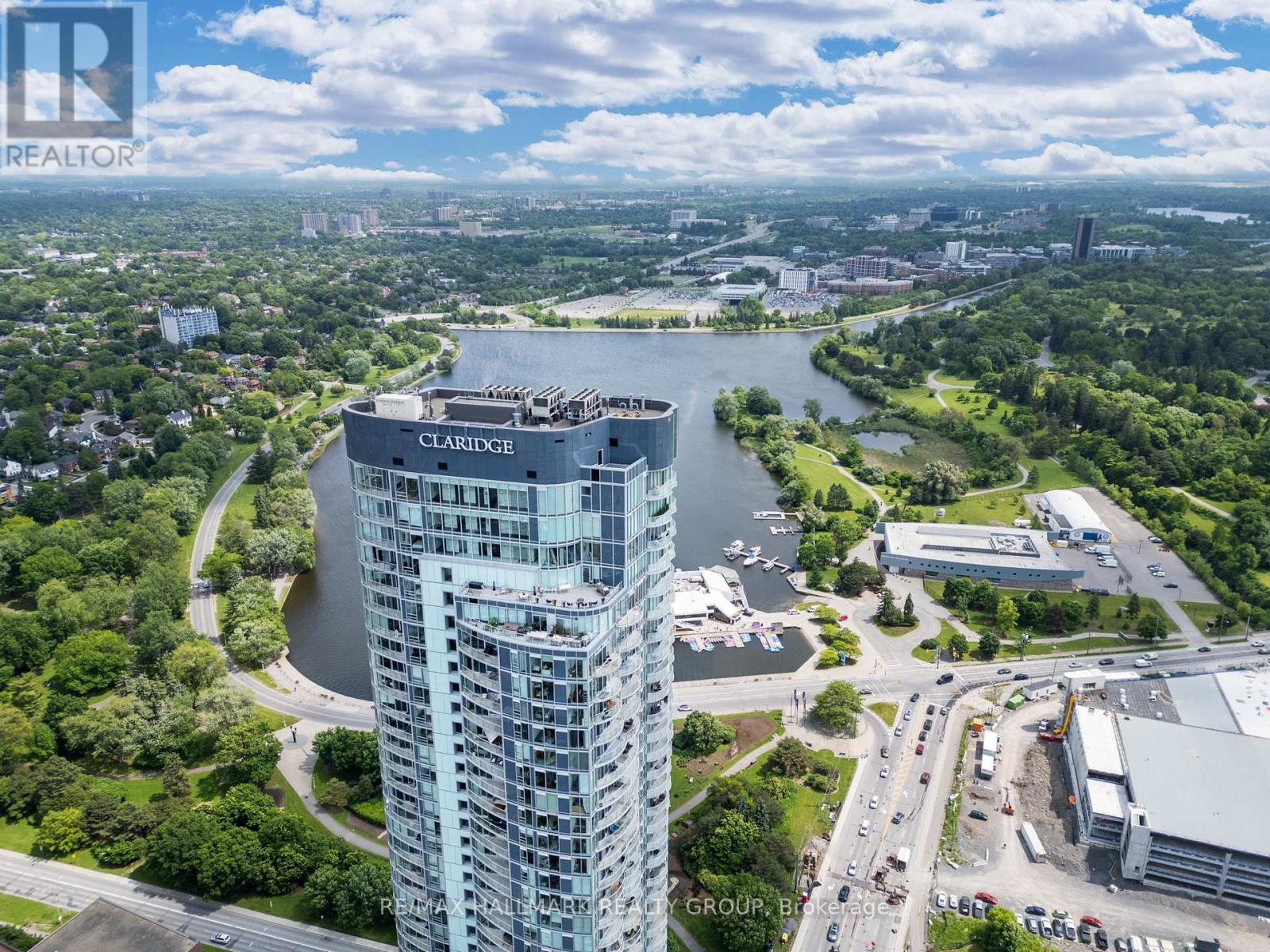 3703 - 805 CARLING AVENUE