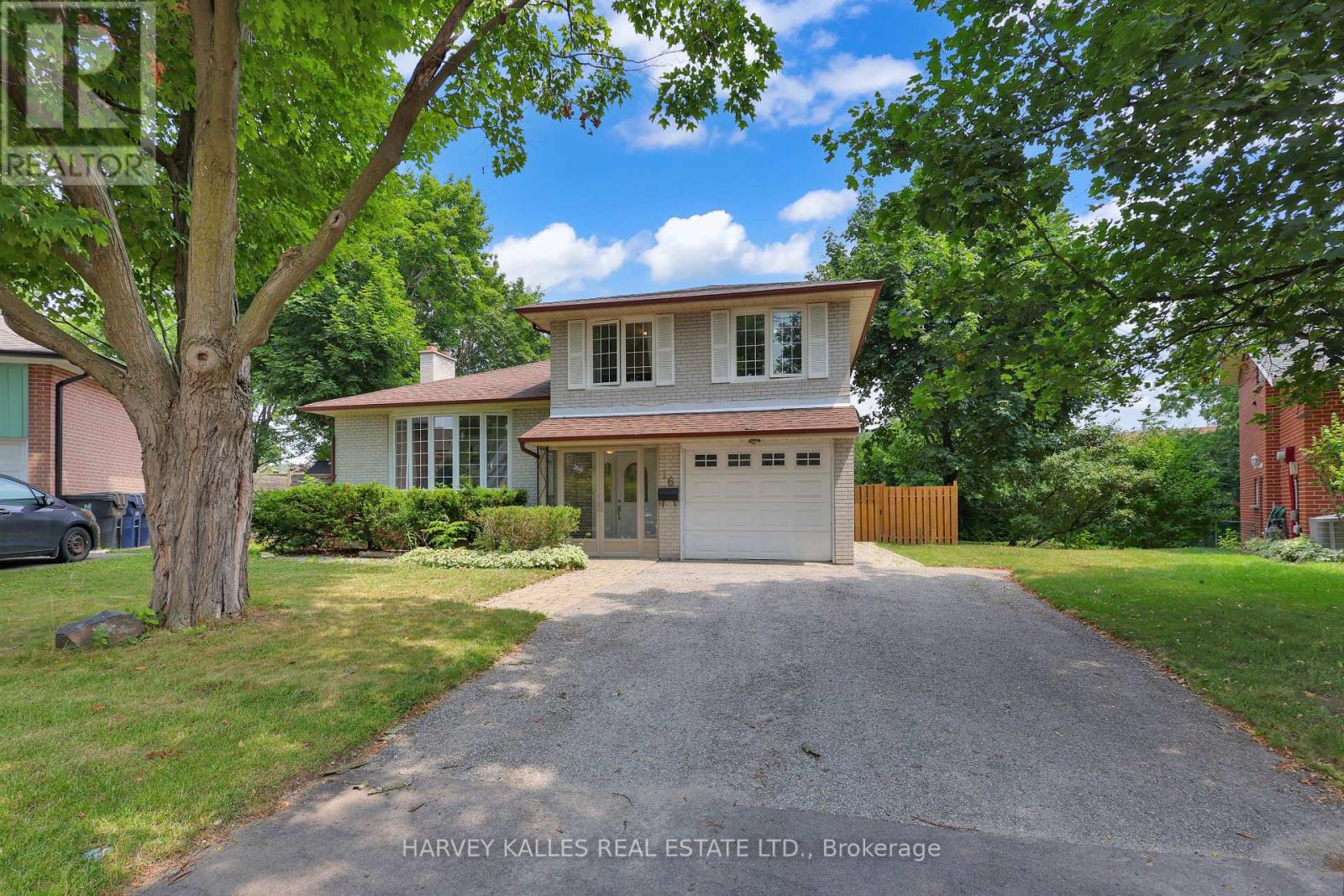 16 WEDGEPORT PLACE