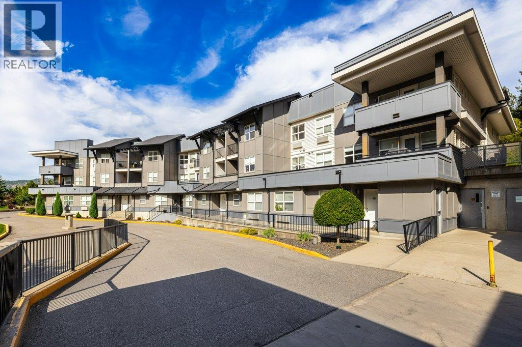 1479 Glenmore Road N Unit# 211