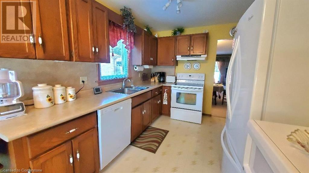 18 MAGWOOD Court