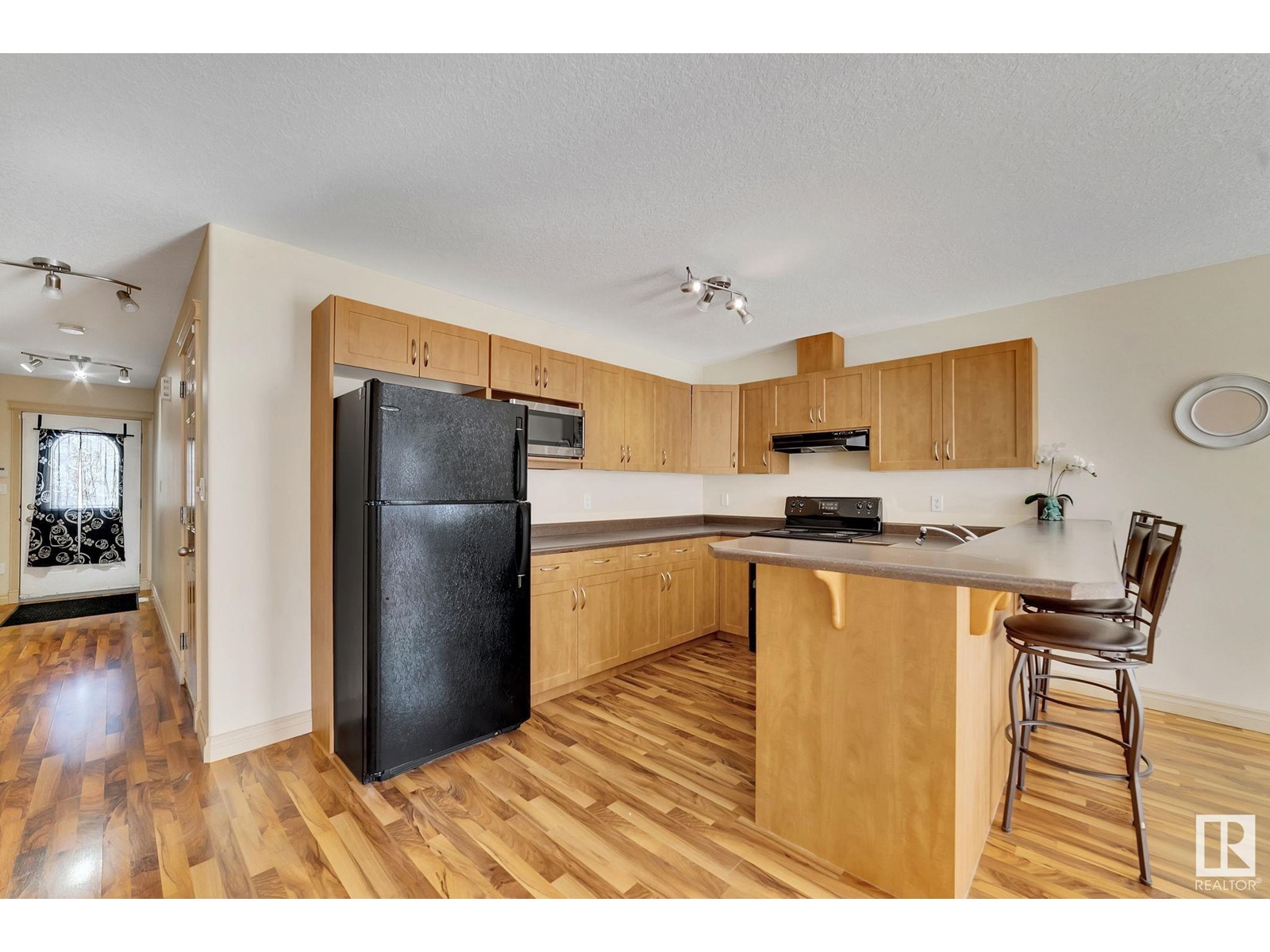 #5 16317 64 ST NW