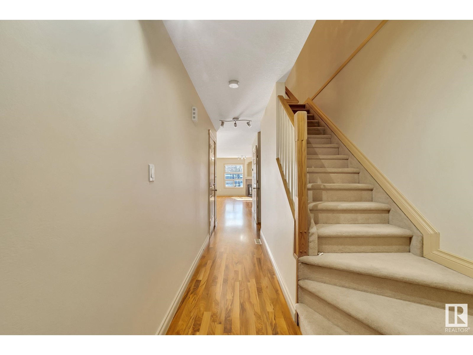 #5 16317 64 ST NW