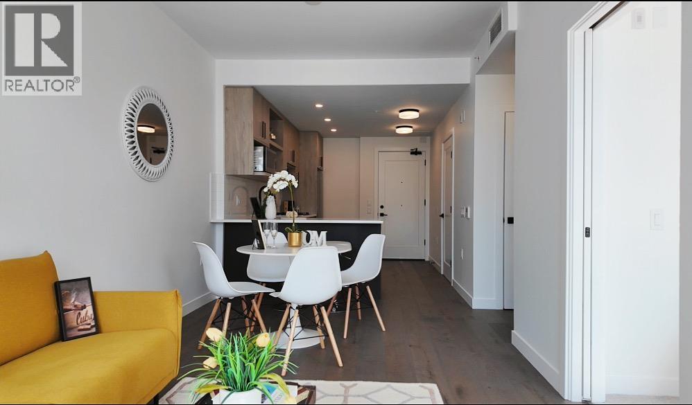 302 6859 CAMBIE STREET