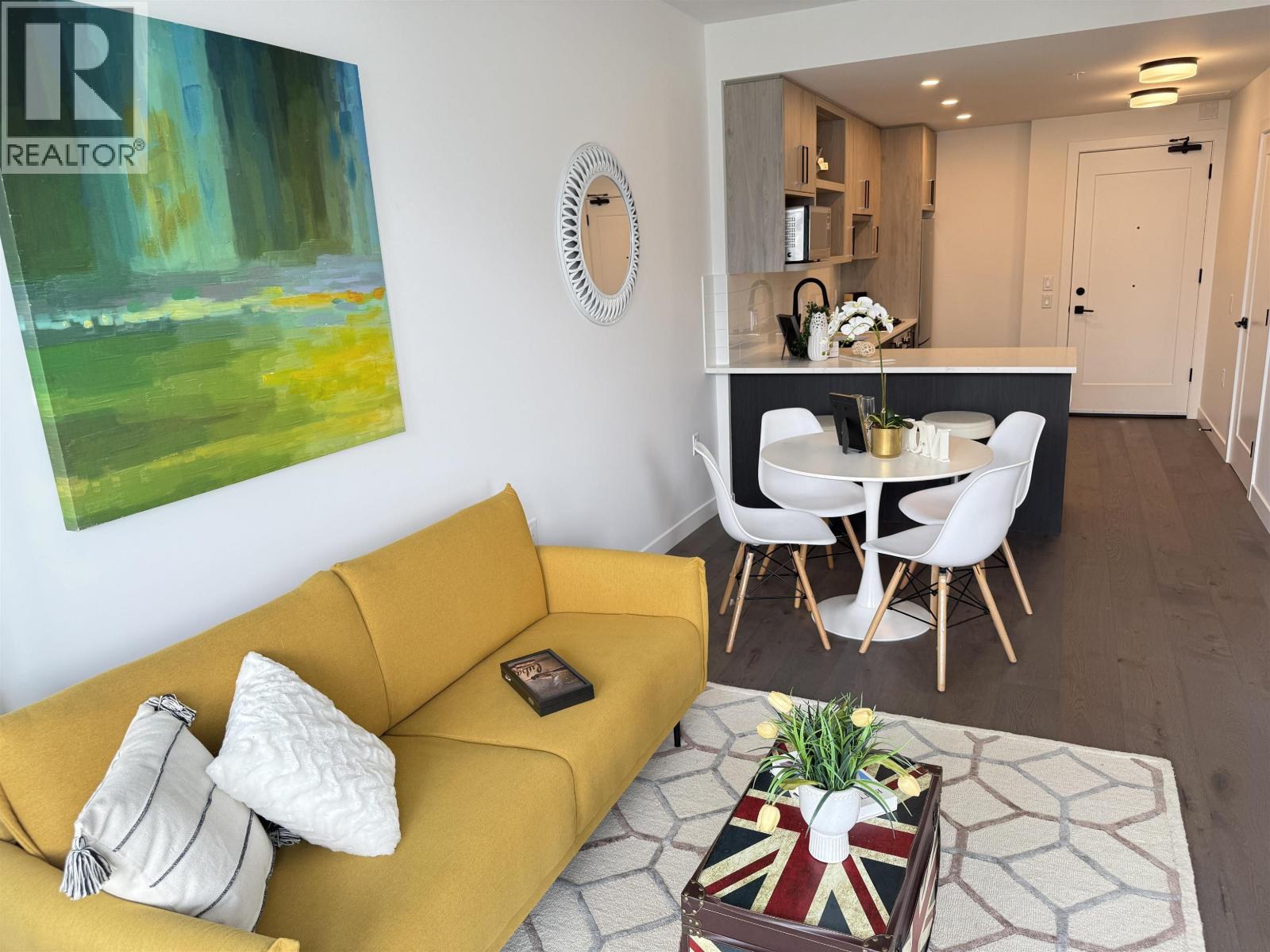 302 6859 CAMBIE STREET