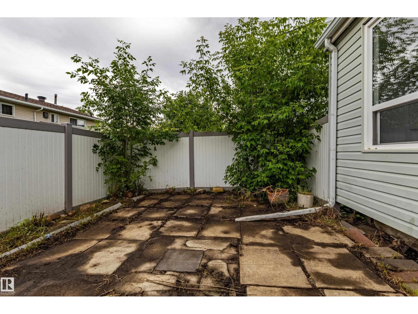 209 Dickinsfield CO NW