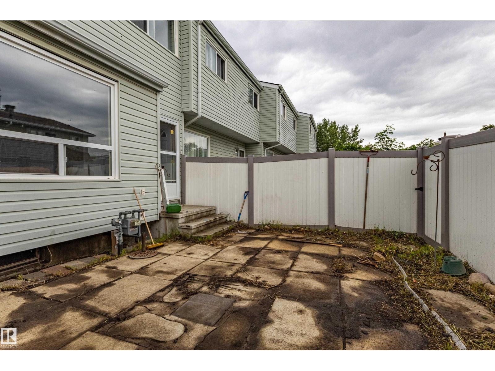 209 Dickinsfield CO NW