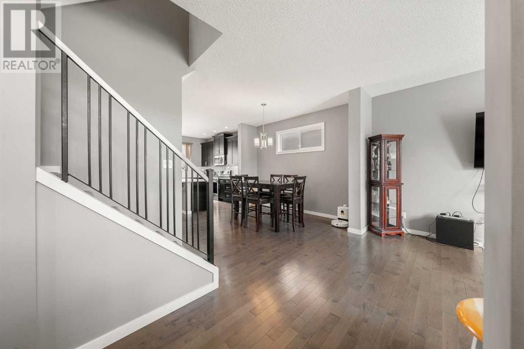 264 Marquis Heights SE