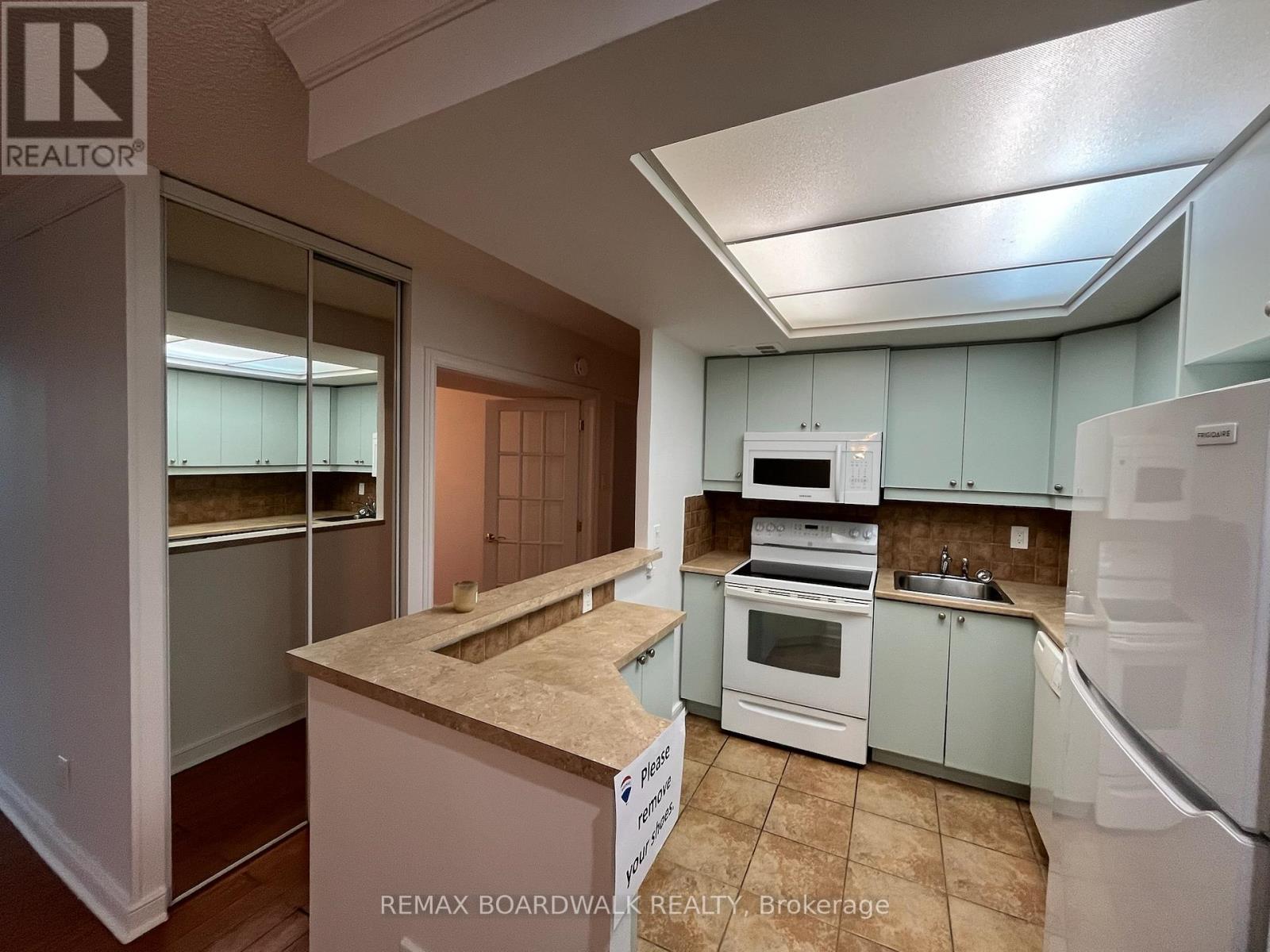 403 - 555 BRITTANY DRIVE