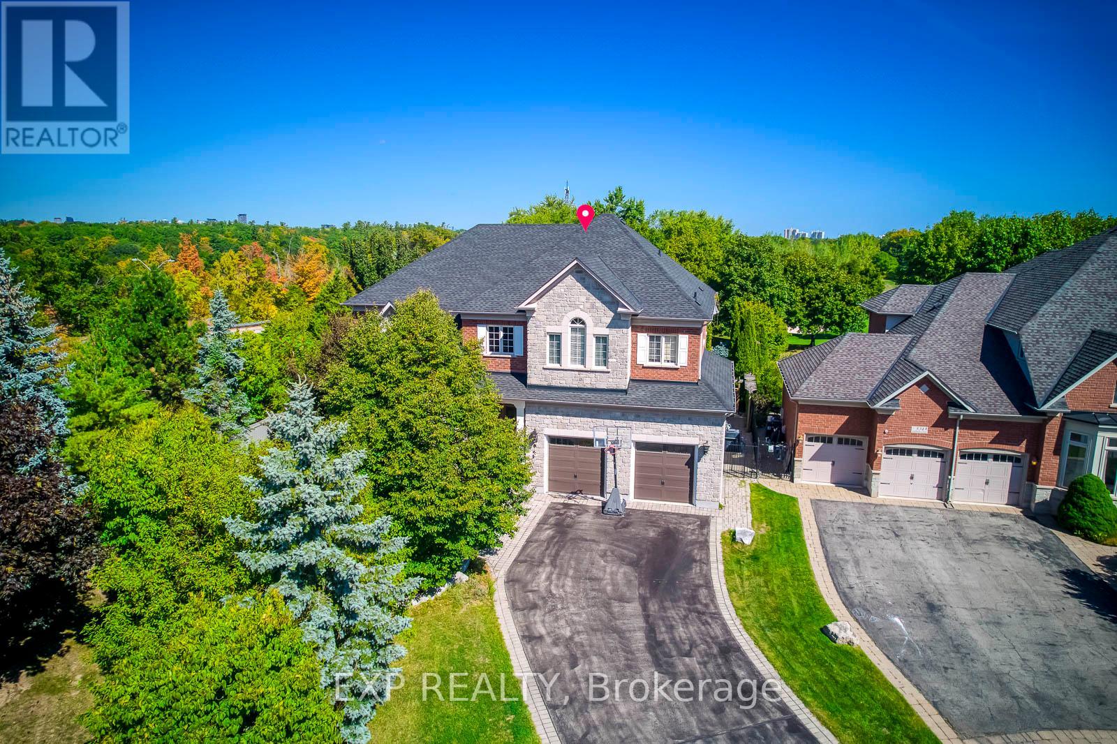 530 GOLFVIEW COURT