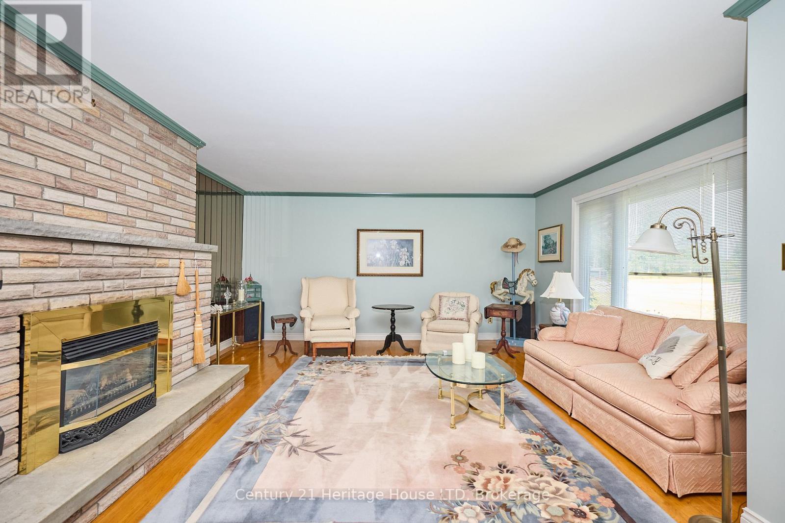 2229 HOUCK CRESCENT