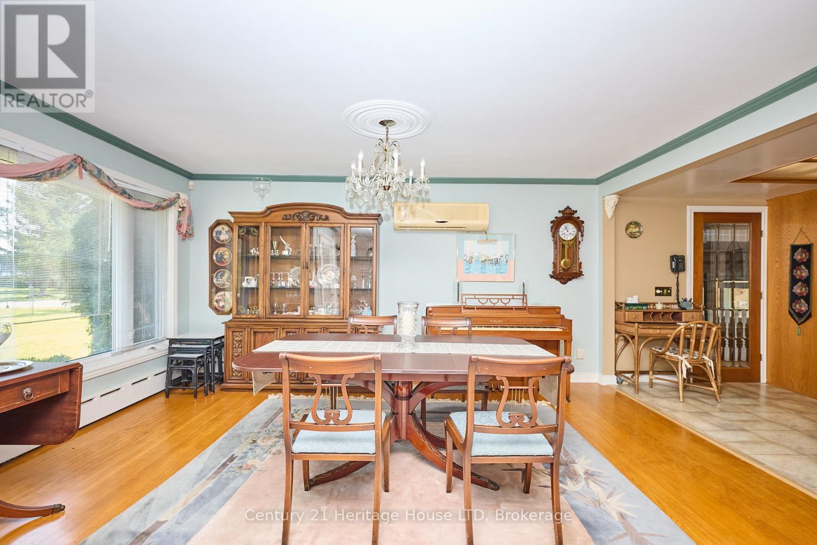 2229 HOUCK CRESCENT