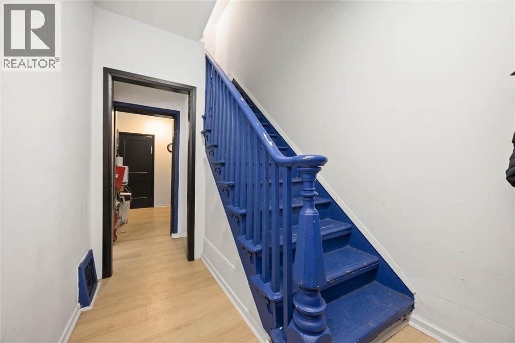 218-220 Mitton STREET South