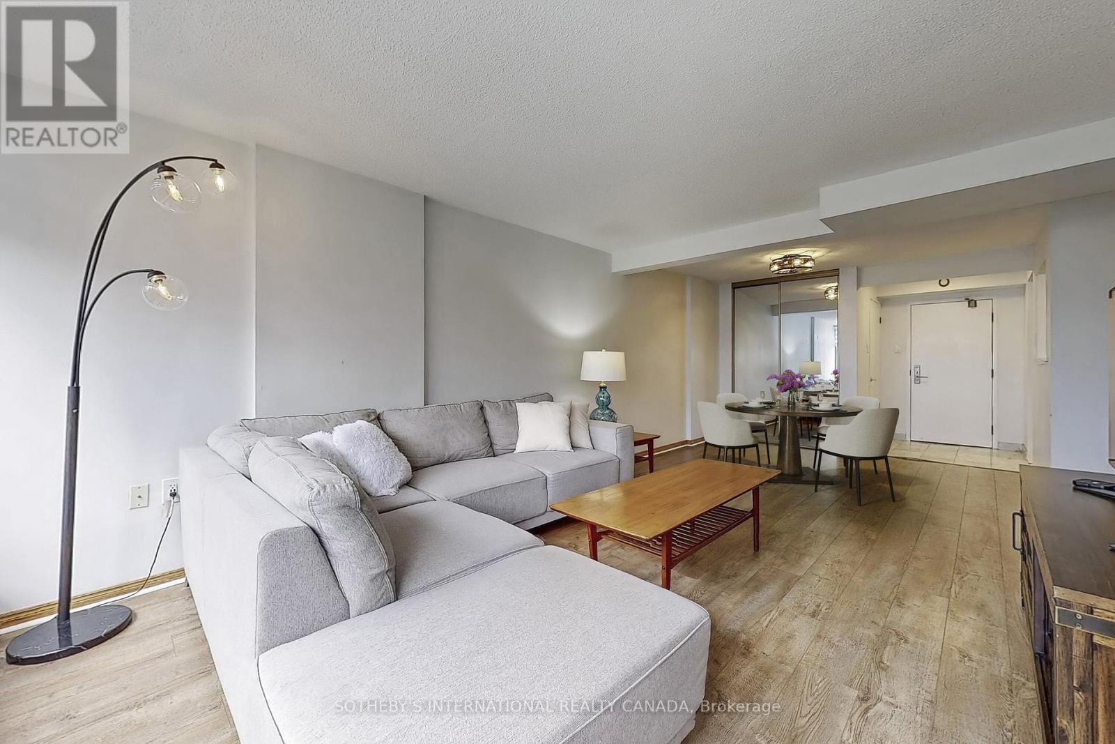 406 - 25 FAIRVIEW ROAD W