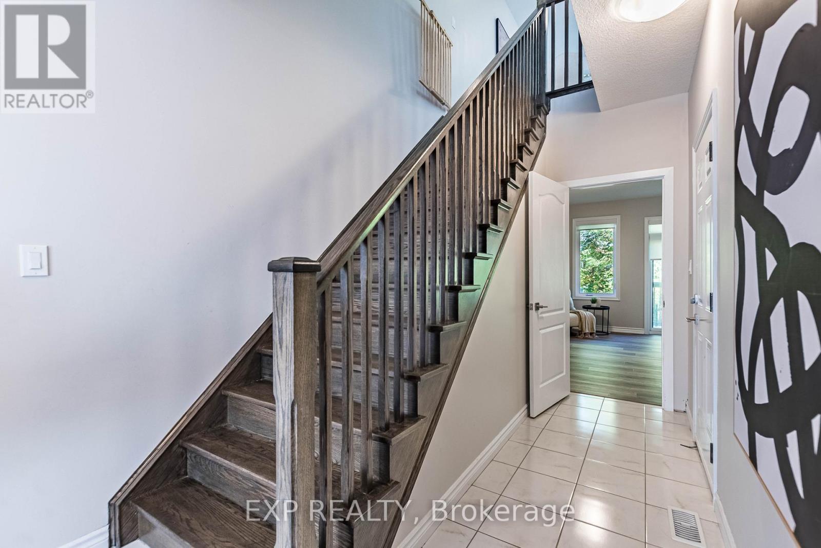 7 - 445 ONTARIO STREET S