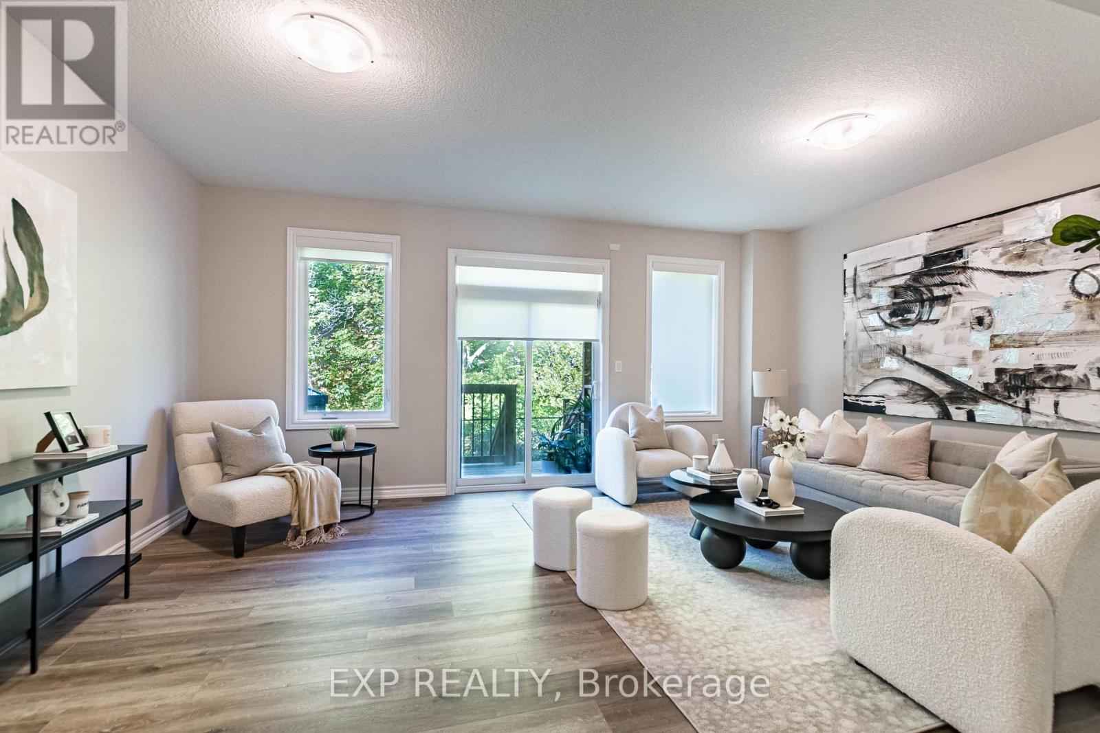 7 - 445 ONTARIO STREET S