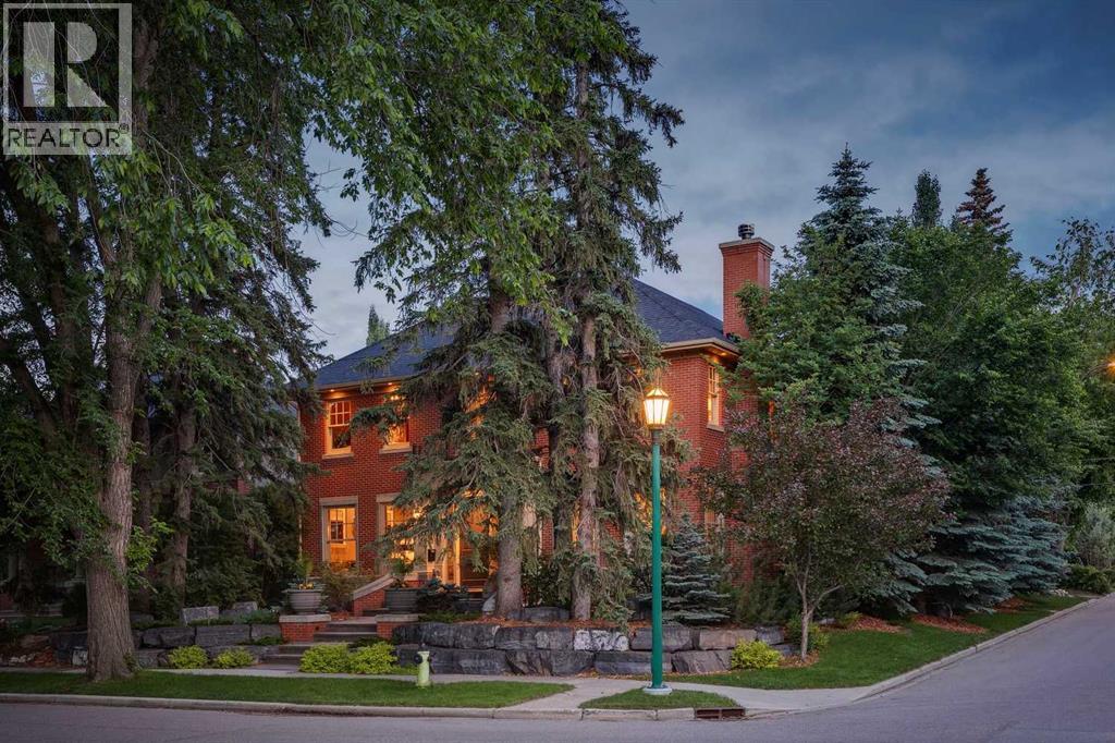 729 Riverdale Avenue SW