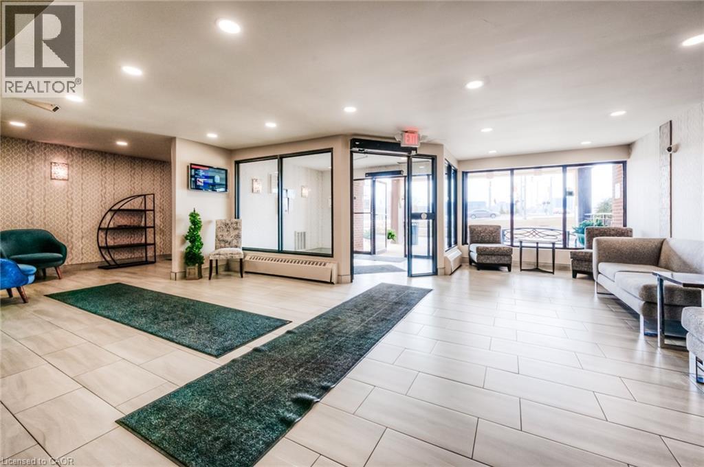 1100 COURTLAND Avenue E Unit# 211