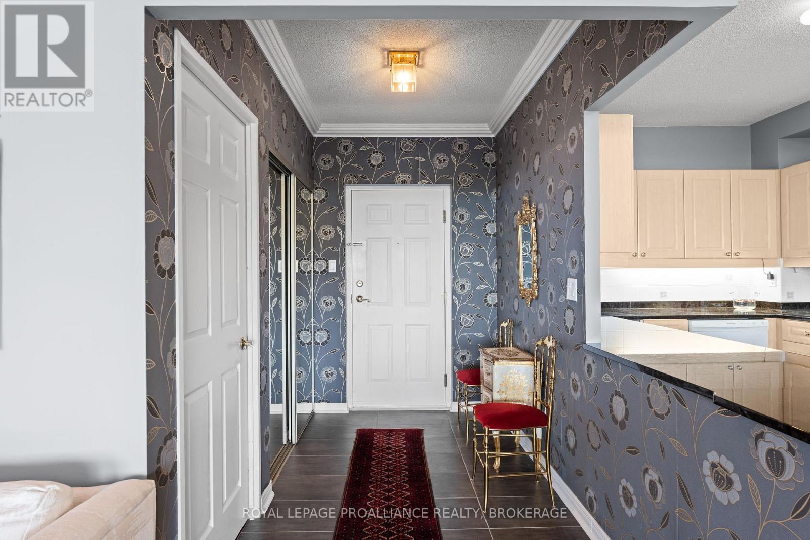 705 - 1000 KING STREET W