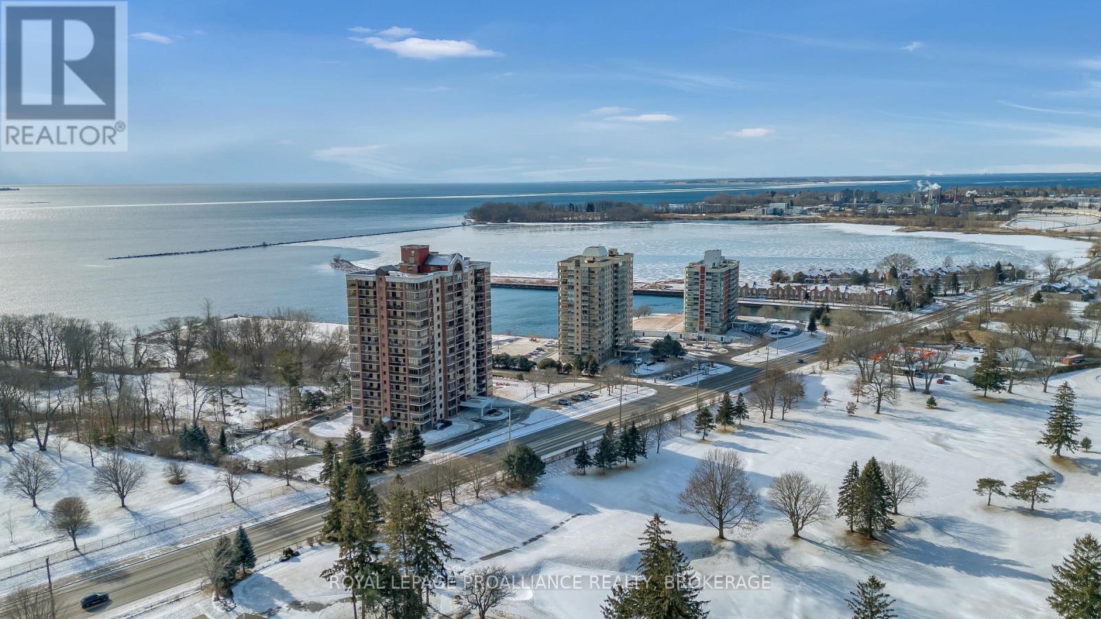 705 - 1000 KING STREET W