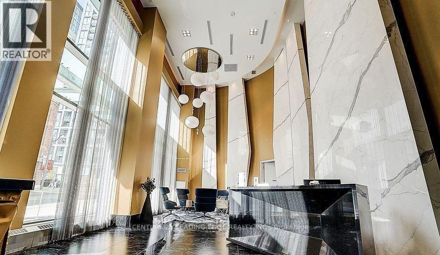 2519 - 135 LOWER SHERBOURNE STREET