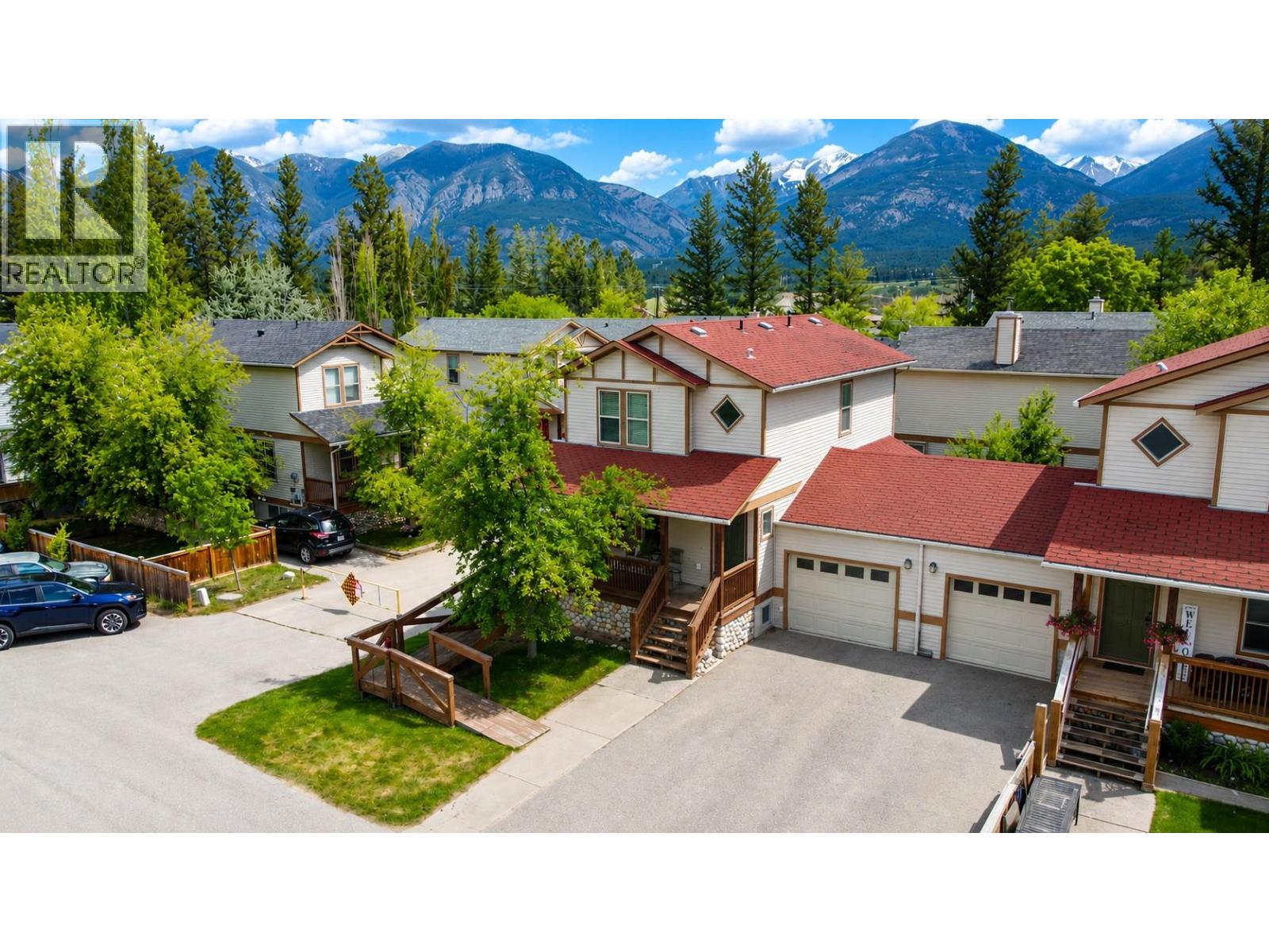 147 11 Avenue Unit# 1