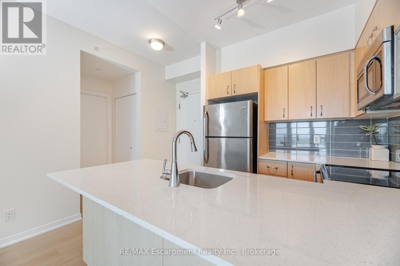 2301 - 150 EAST LIBERTY STREET