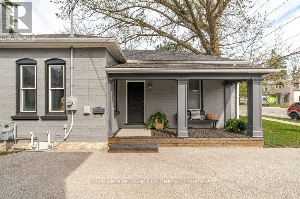 554 WOOLWICH STREET