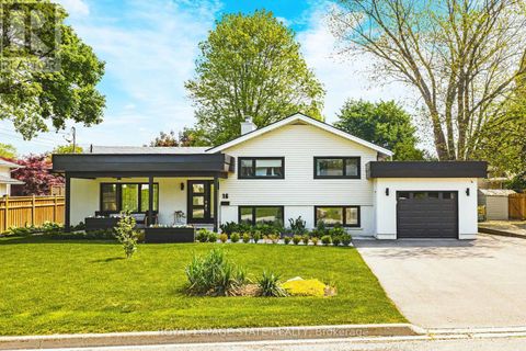 16 LYNNDALE DRIVE Hamilton (Dundas) ON L9H3L6