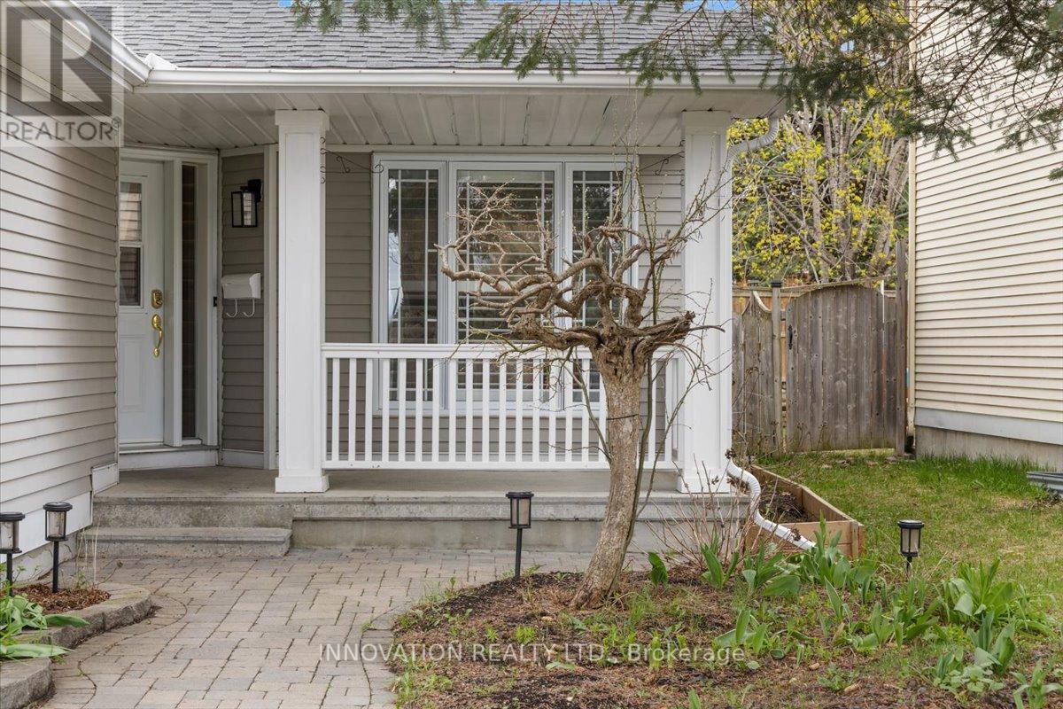 32 WEYBRIDGE DRIVE