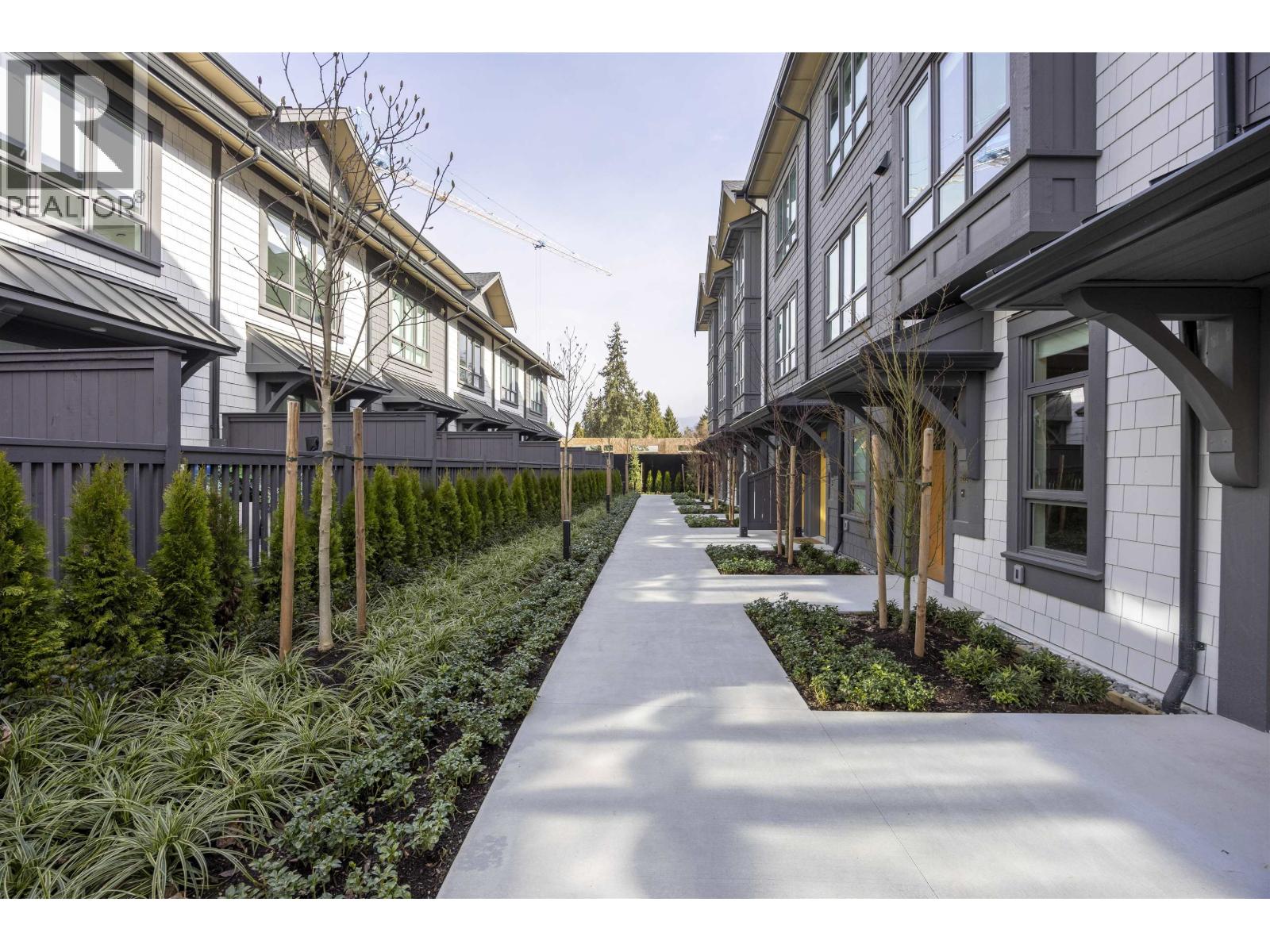 102 2322 EMERY COURT