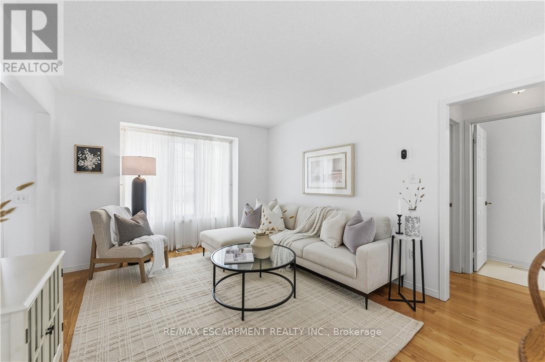 142 SILVERBIRCH AVENUE