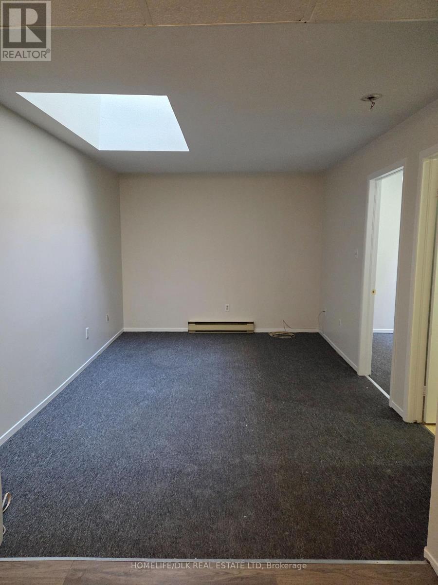 3 - 180 KING STREET E