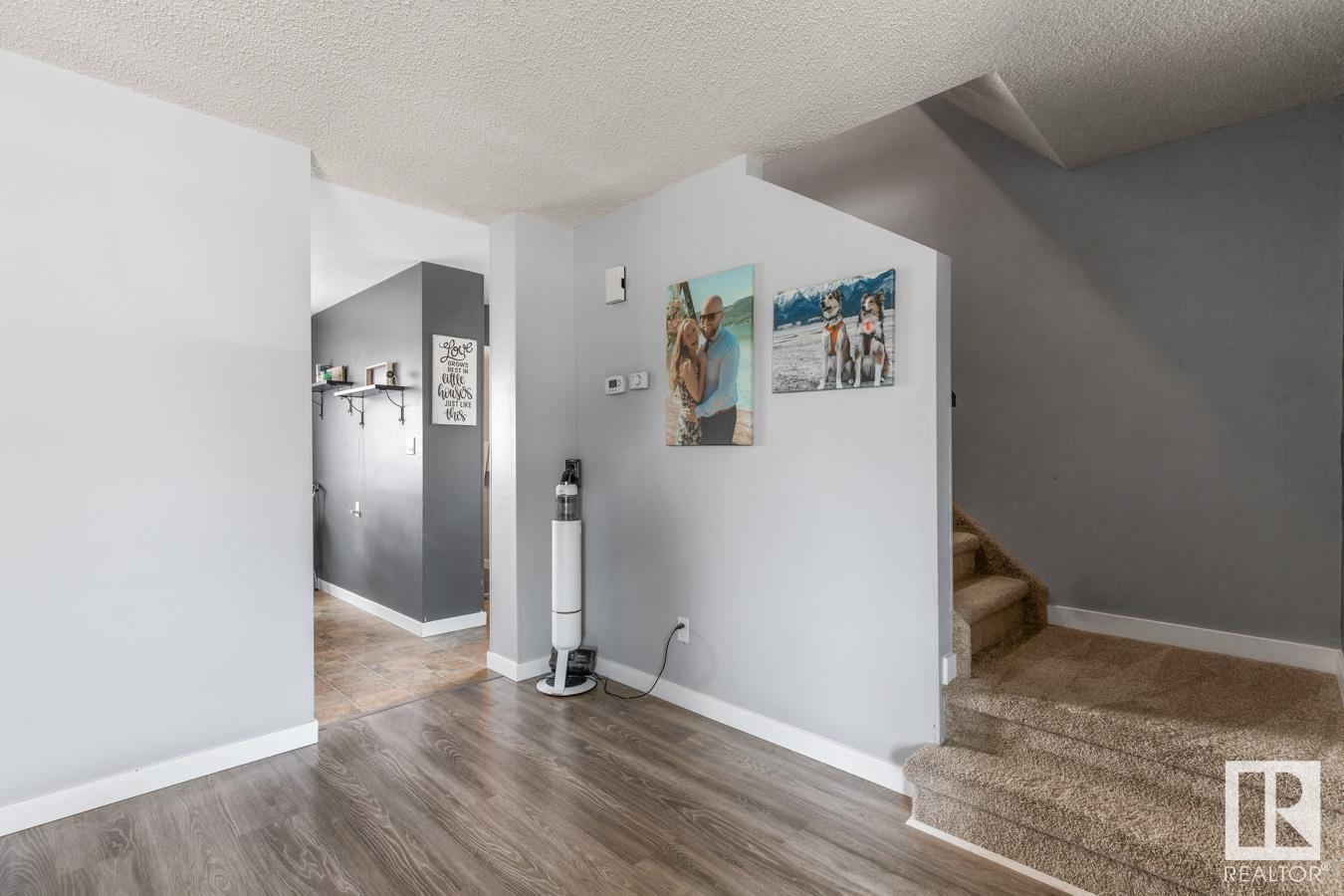 4703 32 AV NW