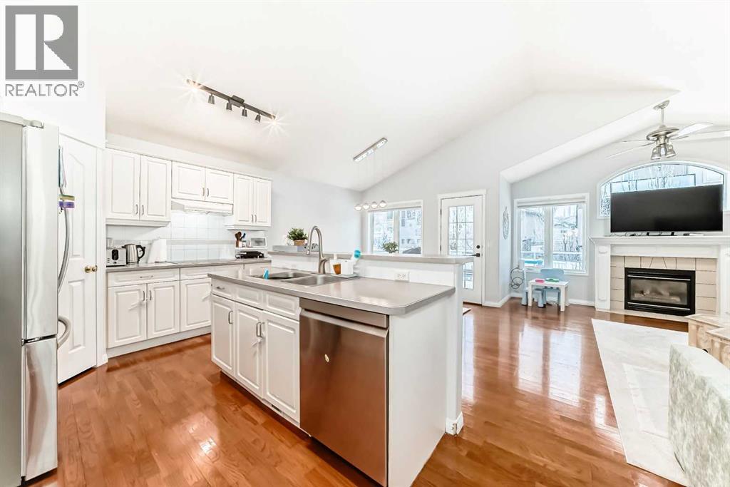 3263 Signal Hill Drive SW