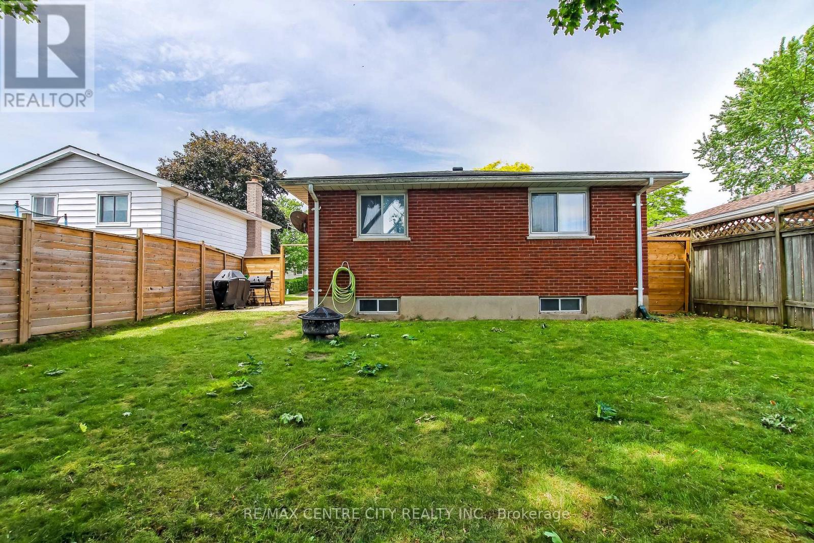91 MOORE AVENUE