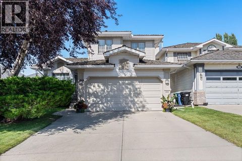 255 Douglas Woods Drive SE Calgary AB T2Z2E8