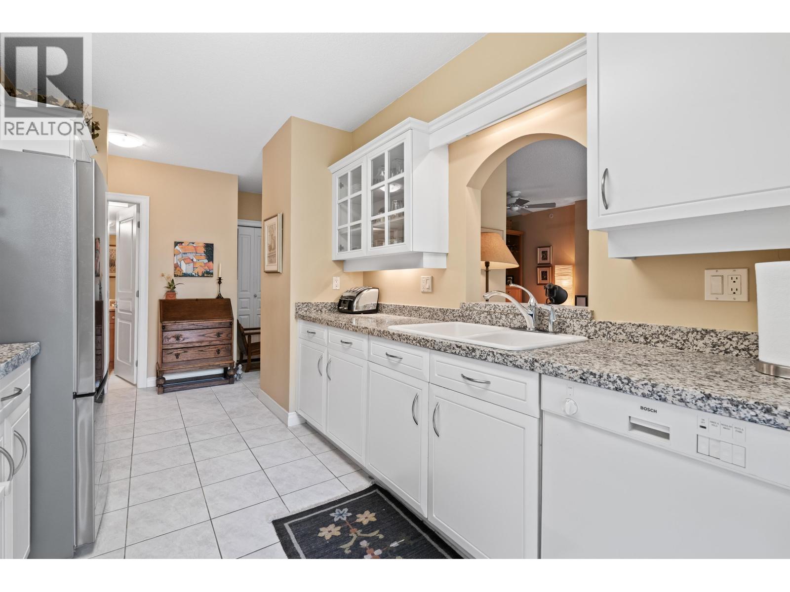 302 588 16TH STREET