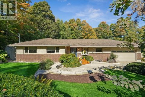 6 BEECH Street Guelph ON N1H6J3