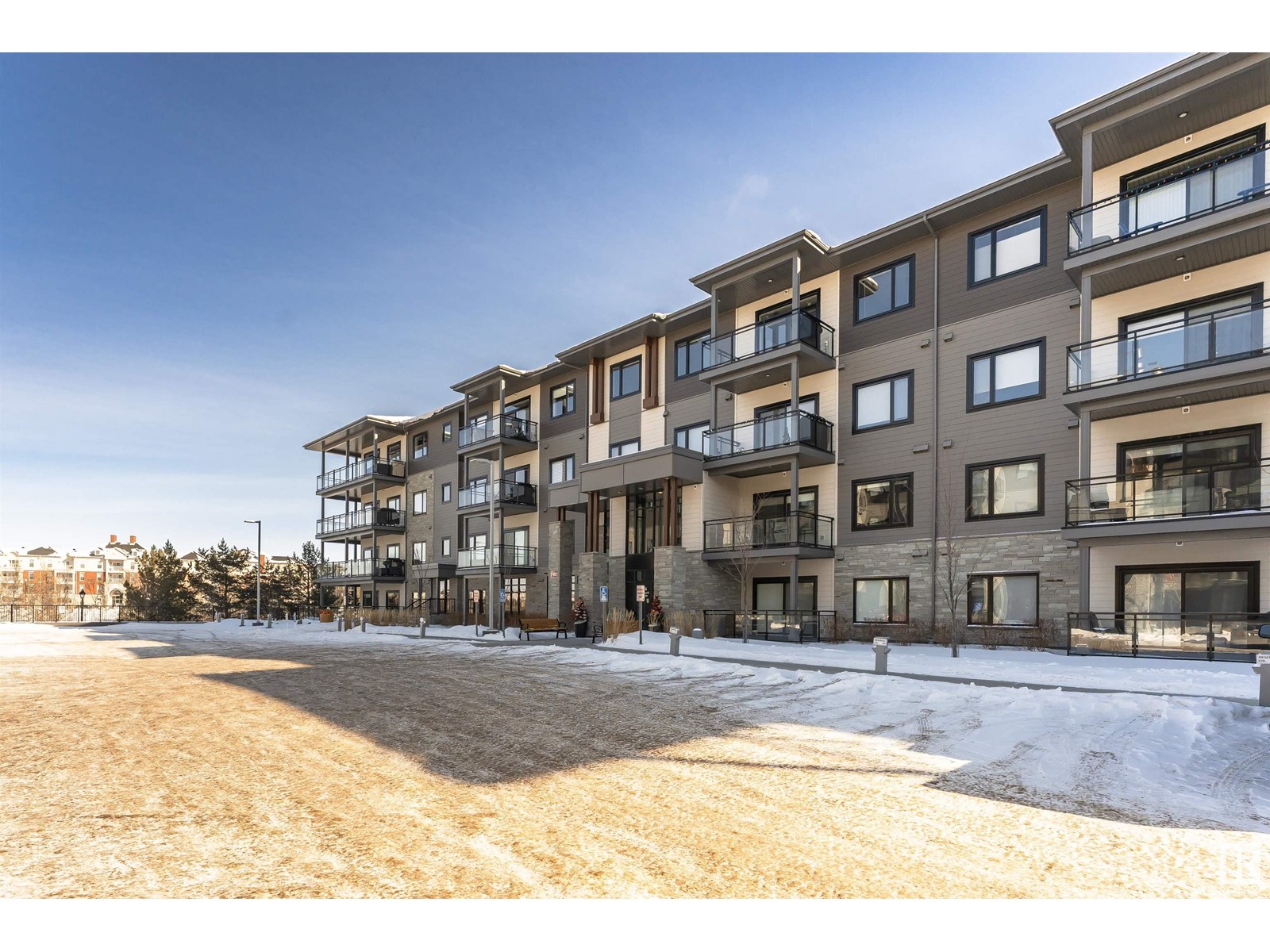 #427 524 GRIESBACH PR NW