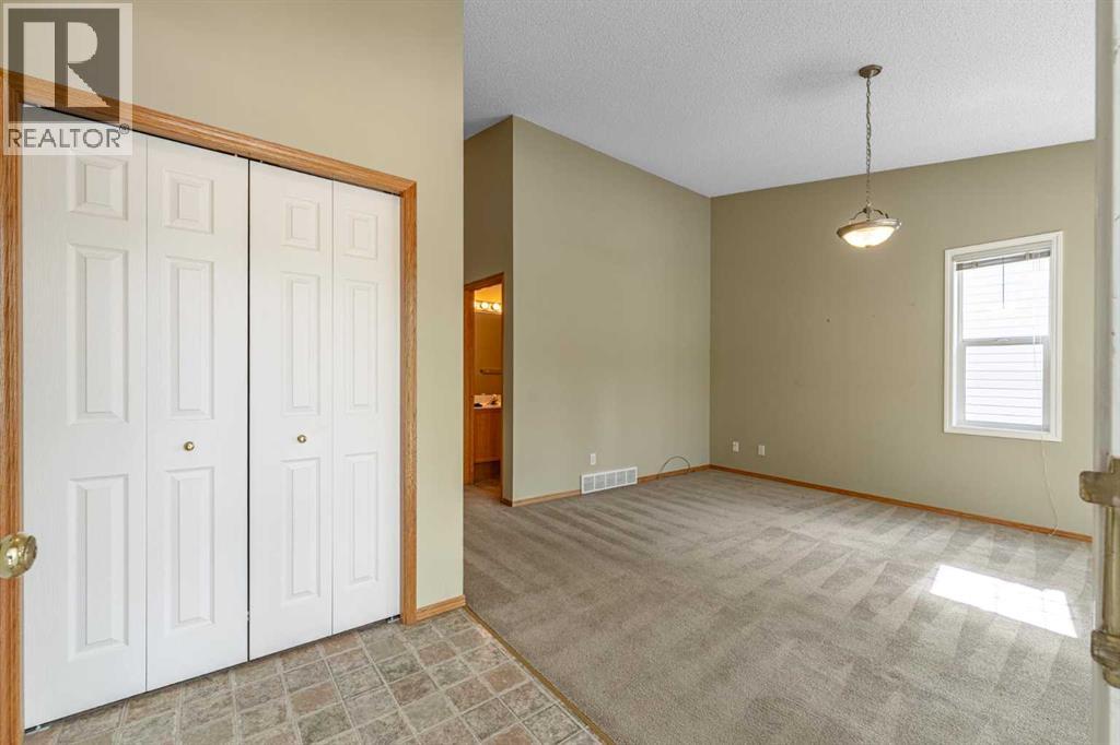 44 Prestwick Pond Terrace SE