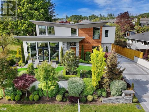 2324 Middowne Rd Oak Bay BC V8R3K5