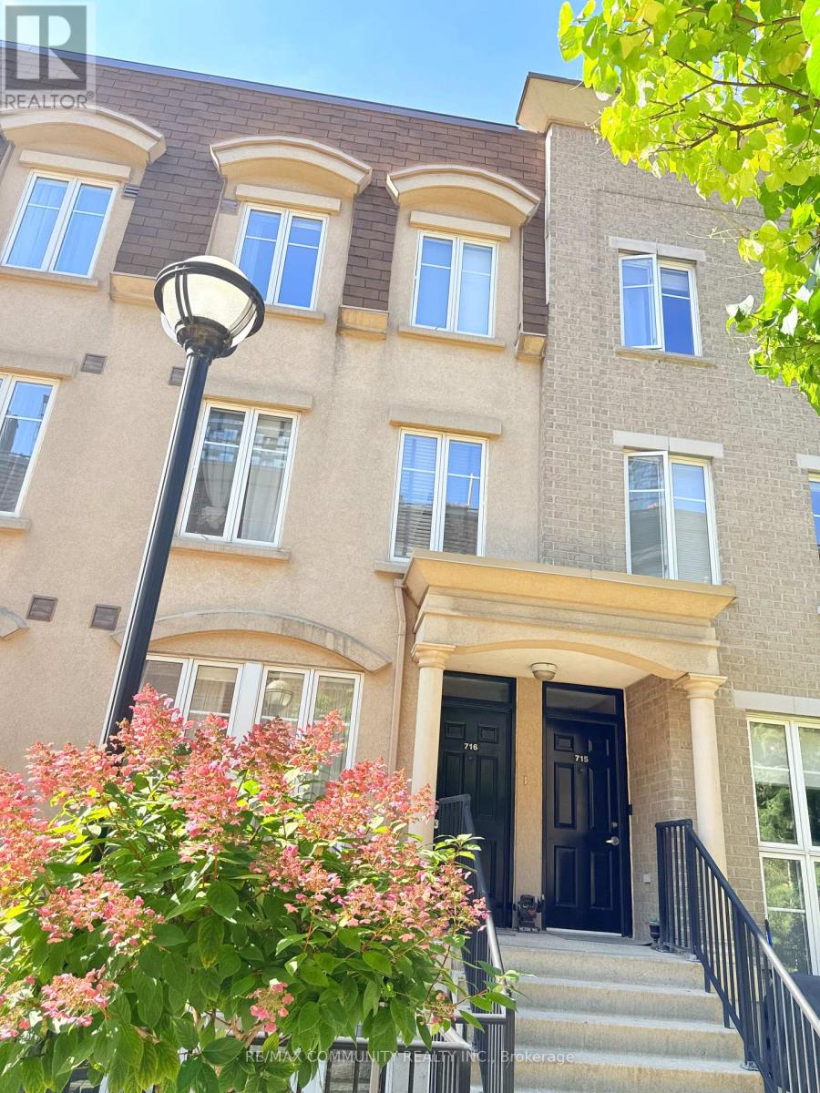 716 - 42 WESTERN BATTERY ROAD E