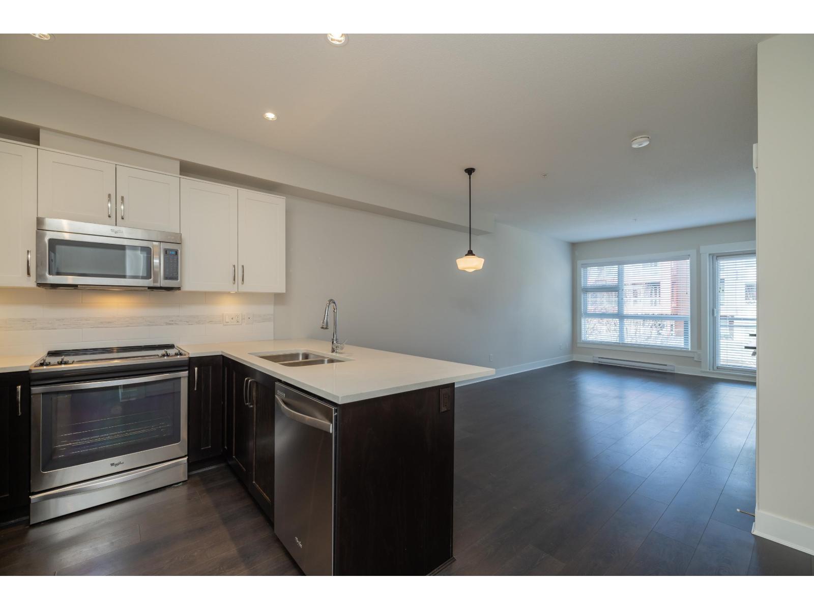 316 20728 WILLOUGHBY TOWN CENTRE DRIVE